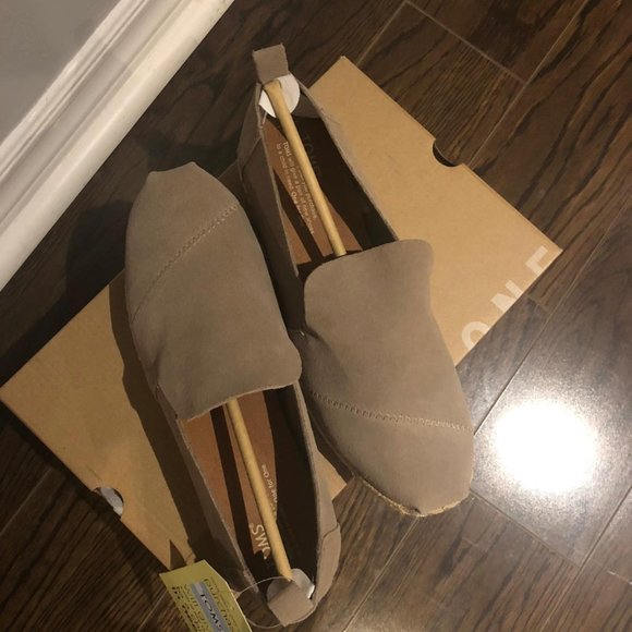 Brand New Toms espadrilles for women - beige color - Picture 2 of 2